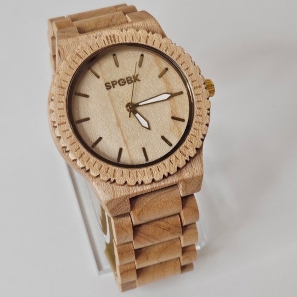 Wooden Link Watch in Natural Wood Tone